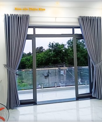 Rèm Cửa xã An Phước 250720 Long Thành: Nâng Tầm Không Gian Nhà Riêng Lẻ Tại An Phước Với Rèm Vải Hoa Văn Nổi Đẳng Cấp