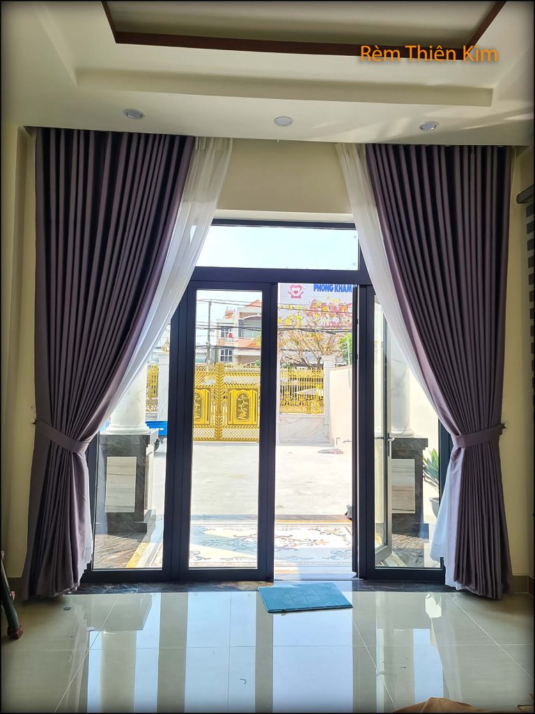 REM CUA LONG THANH 212910 8 REM CUA LONG THANH