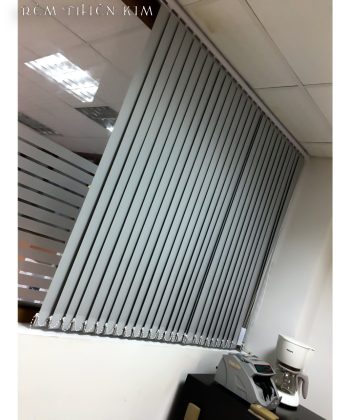 Alternative view of Rèm Lá Dọc Hiện Đại Cho Văn Phòng Công Ty Tại Long Thành, Đồng Nai | Rèm Cửa Long Thành