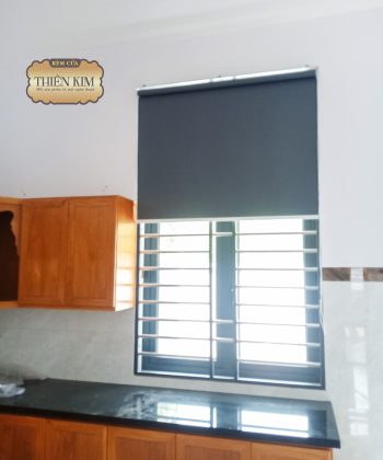 Rèm cuốn trơn 23031901 cho nhà bếp