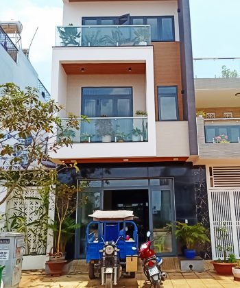 Rèm Cửa Nhà Phố An Phước 230406 1, Long Thành | Rèm Vải Gấm Hoa Văn Nổi Âm Trần | Rèm Cửa Long Thành