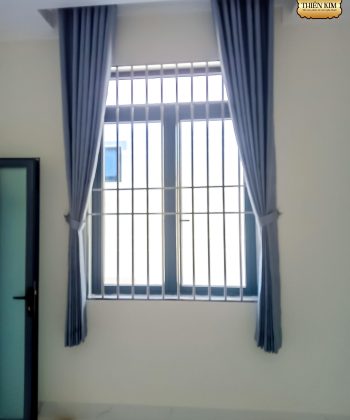 Rem vai gam 1 mau hoa van noi cho nha pho 231020 02rem cua o long thanh