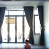 Man rem cua o Long Thanh rem vai 1 mau hoa van noi mau xam 231107 10