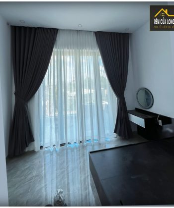 Rem cua 240806 18