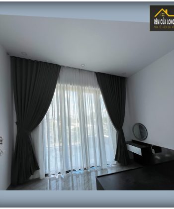 Rem cua 240806 19