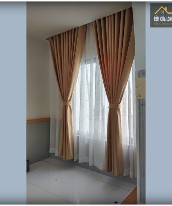 rem cua nha pho 240804 07