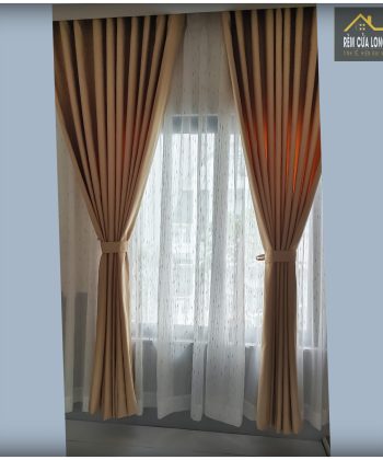 rem cua nha pho 240804 08