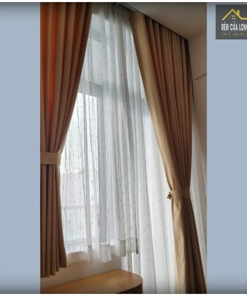 rem cua nha pho 240804 12