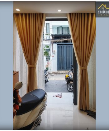rem cua nha pho 240804 14