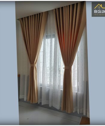 rem cua nha pho 240804 15