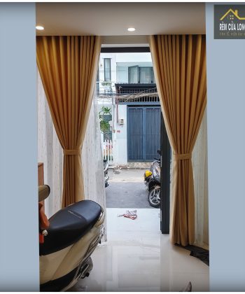 rem cua nha pho 240804 16