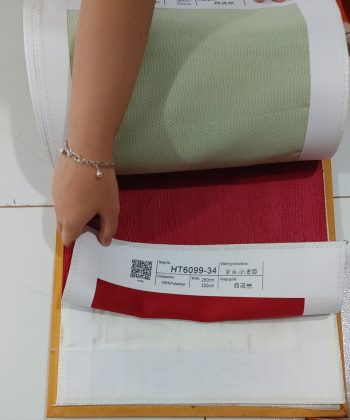 Alternative view of Vải 1 màu hoa văn nổi HT