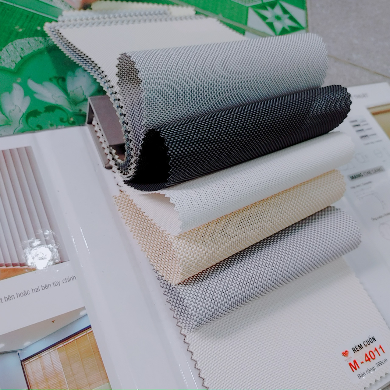 Rèm Cuốn Diamond Blinds | Cản Sáng 100% & Lưới 80% Cao Cấp Tại Long Thành, An Phước, Long Phước, Phước Thái, Bình An, Đại Phước, Nhơn Trạch, Phước An (Đồng Nai) 1 Rèm Cuốn Diamond Blinds | Cản Sáng 100% & Lưới 80% Cao Cấp Tại Long Thành, An Phước, Long Phước, Phước Thái, Bình An, Đại Phước, Nhơn Trạch, Phước An (Đồng Nai)