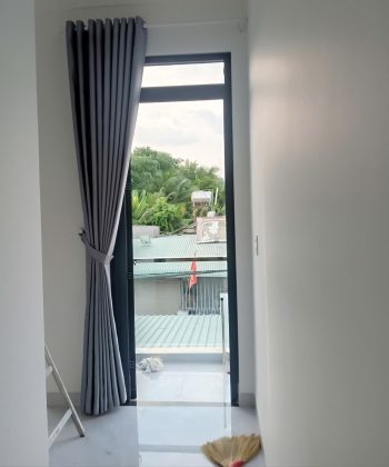 rem cua ra vao ban cong