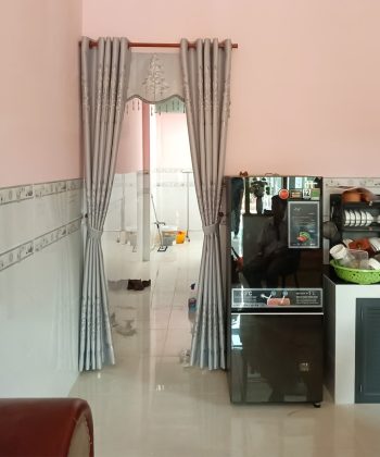 rem vai cua len xuong phong khach va nha an
