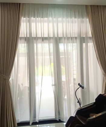 rem cua 2 lop phong khach 1