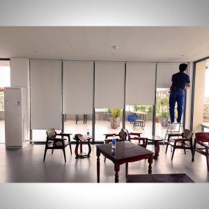 Thi Công Rèm Cuốn Trơn Tại Quán Cà Phê Cánh Đồng Lưng Trời Long Thành | Rèm Cửa Long Thành