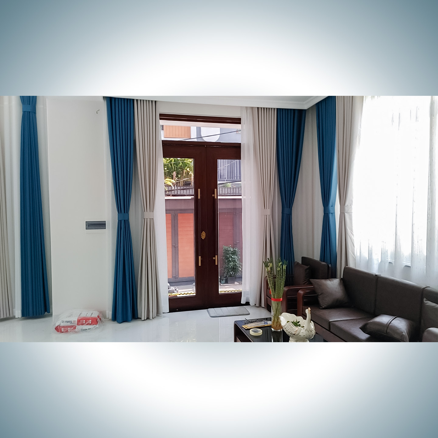 Thi Công Rèm Cửa Thông Tầng Phòng Khách Tại Nhơn Trạch Long Thành | Rèm Cửa ở Long Thành 8 Thi Công Rèm Cửa Thông Tầng Phòng Khách Tại Nhơn Trạch Long Thành | Rèm Cửa ở Long Thành - Ảnh 7