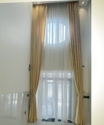 Alternative view of Làm rèm cửa thông tầng  2 lớp cao cấp cho nhà phố sang trọng hiện đại - Hình ảnh thi công thực tế Long Thành
