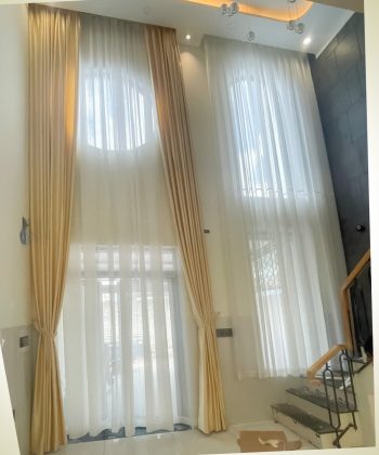 Làm rèm cửa thông tầng  2 lớp cao cấp cho nhà phố sang trọng hiện đại - Hình ảnh thi công thực tế Long Thành