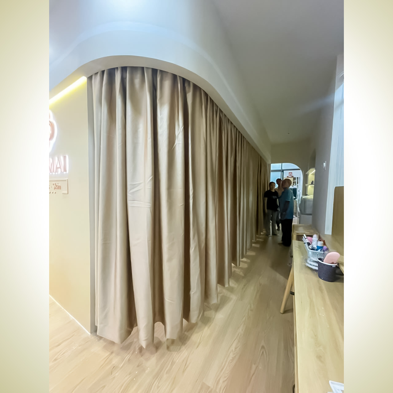Lắp đặt Rèm Spa Long Thành Nhơn Trạch | Cửa Hàng Rèm Cửa Long Thành Nhơn Trạch Đồng Nai 4 Lắp đặt Rèm Spa Long Thành Nhơn Trạch | Cửa Hàng Rèm Cửa Long Thành Nhơn Trạch Đồng Nai - Ảnh 3