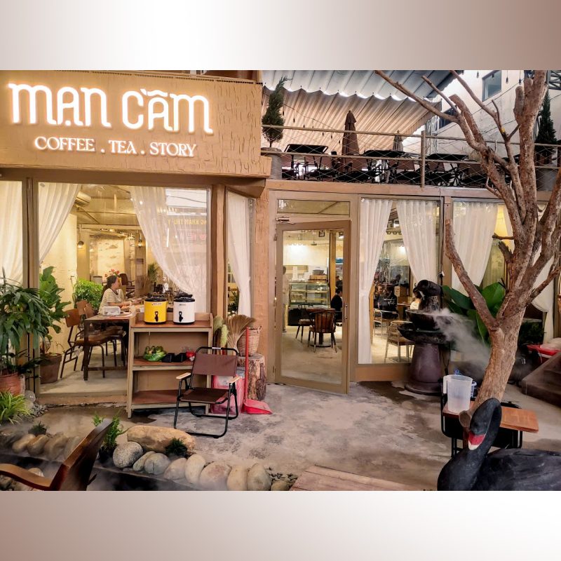 Lắp Đặt Rèm Voan Trang Trí Quán Cà Phê Tại Long Thành